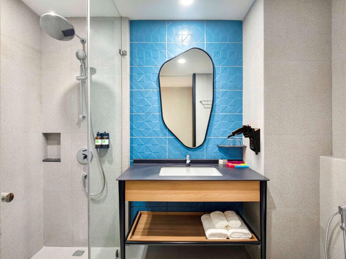 Hotel Ibis Styles Semarang Simpang Lima Exterior foto