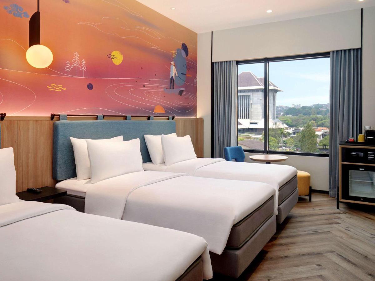 Hotel Ibis Styles Semarang Simpang Lima Exterior foto